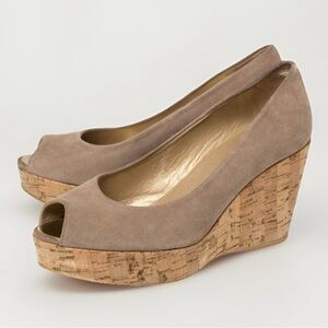 Stuart Weitzman Anna Wedge Peep Toe Shoes Sz 8 Taupe Suede Cork Luxury Designer‎